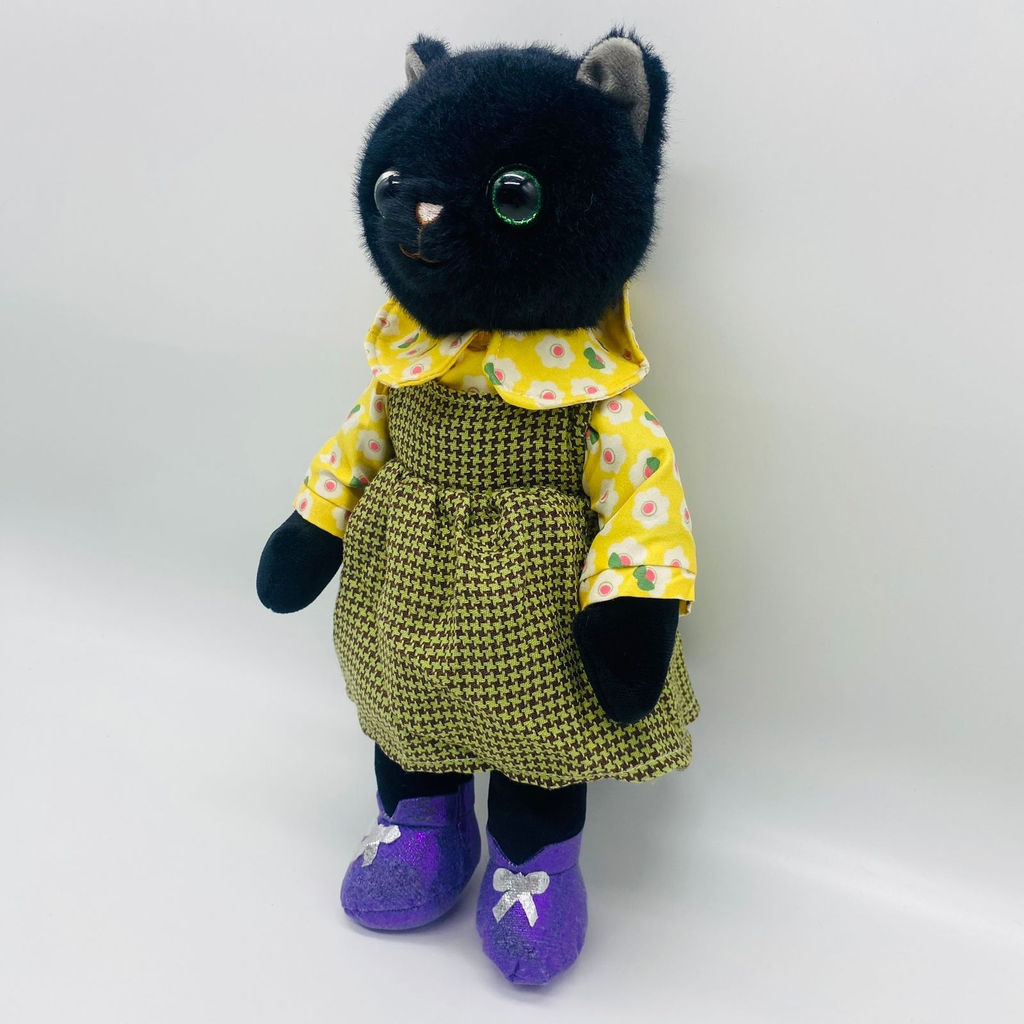 Мягкая игрушка Кошка черная в одежде - Storyland фото 3