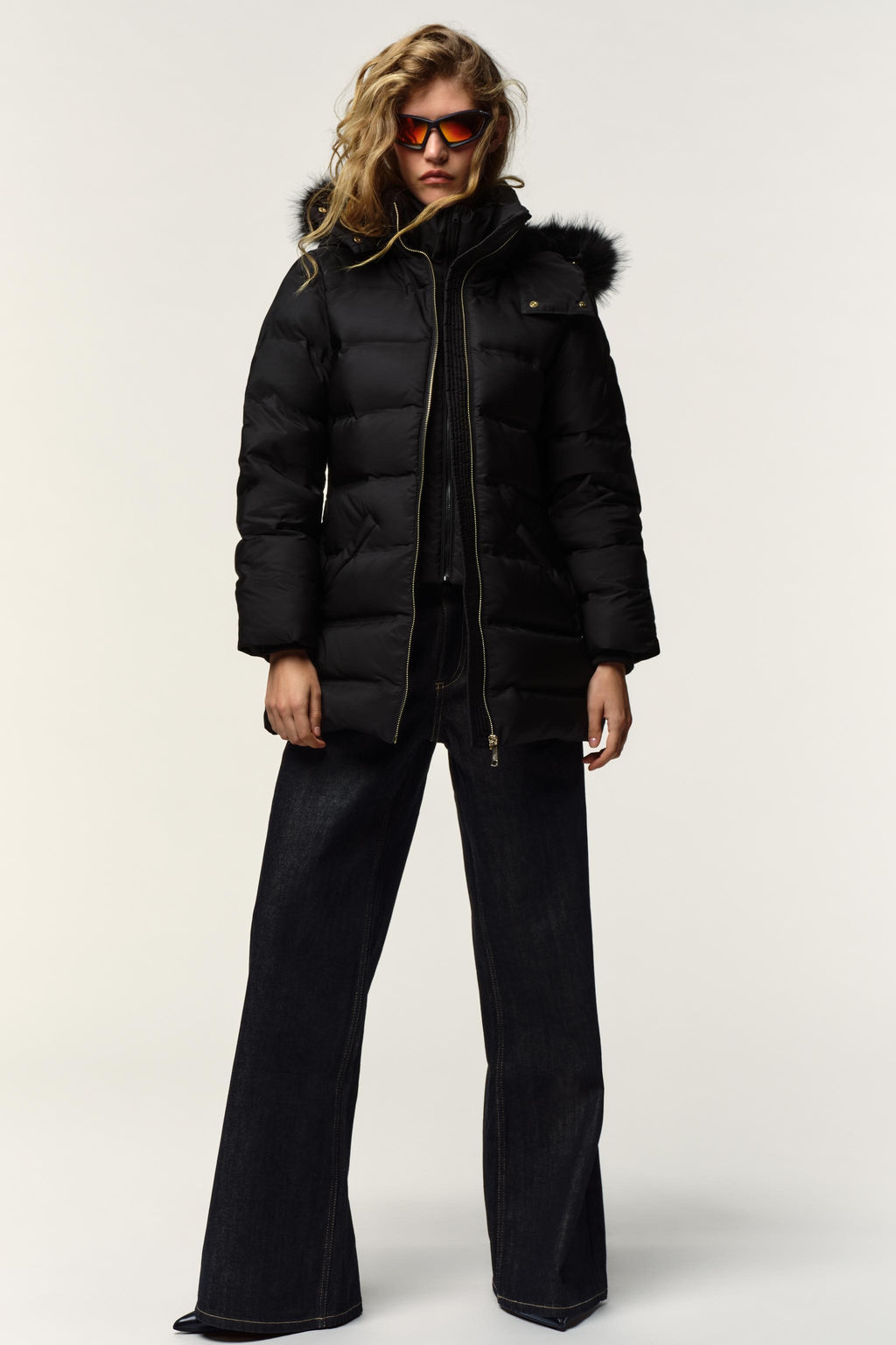 WATER-REPELLENT WINDPROOF HOODED DOWN PUFFER JACKET
