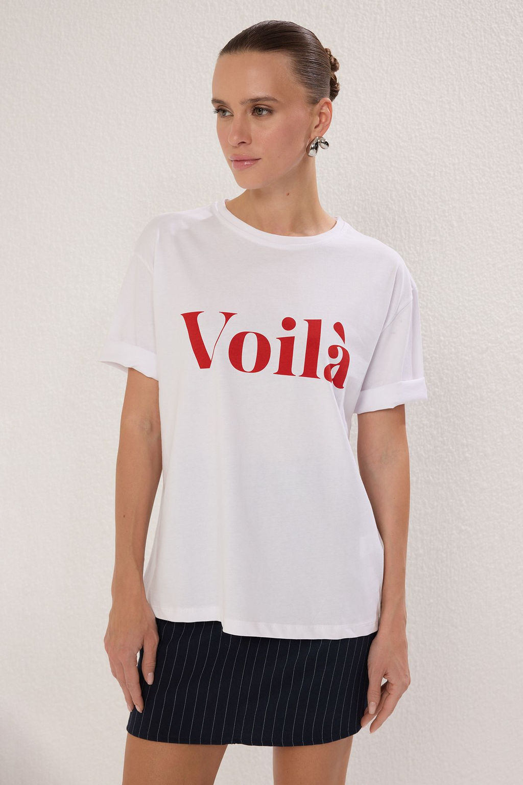 TRENDYOLMILLA Ekru %100 Pamuk Slogan Bask?l? Oversize/Genis Kesim Orme T-Shirt TWOSS25TS00179  фото 6