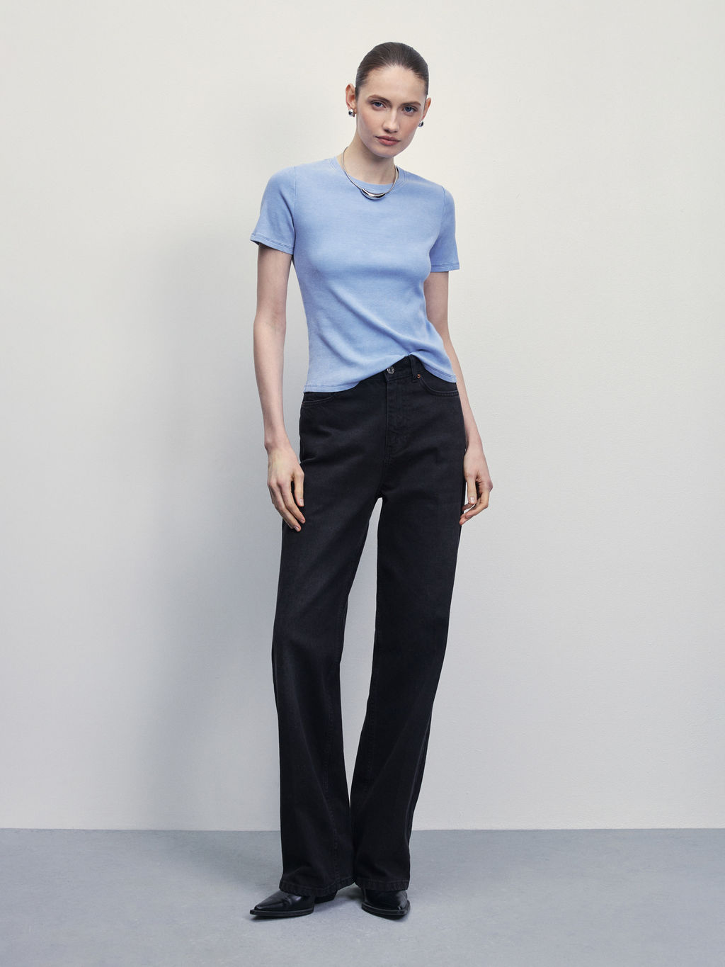 Базовая футболка с эффектом стирки / Zarina  фото 2