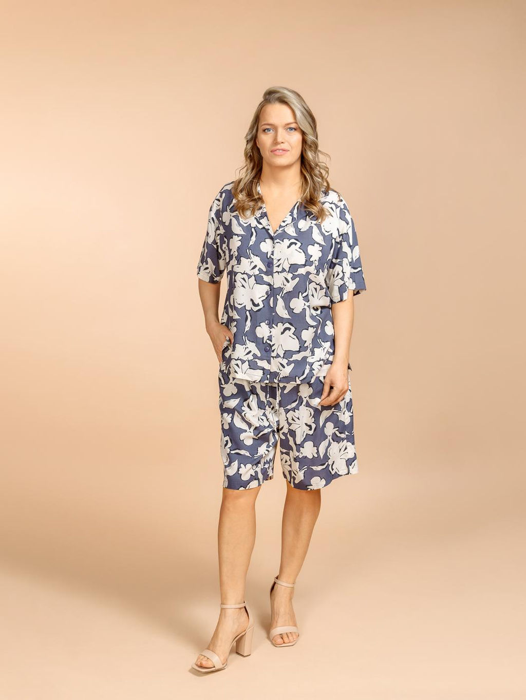 Костюм шорты и блузка (вискоза) №25-227-3 - Ганг фото 8