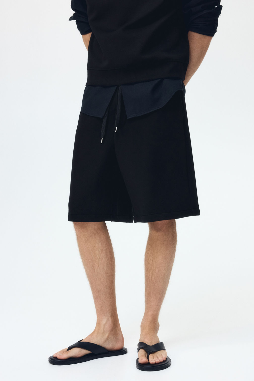 Pantal?n corto efecto neopreno Relaxed Fit - H&m фото 10