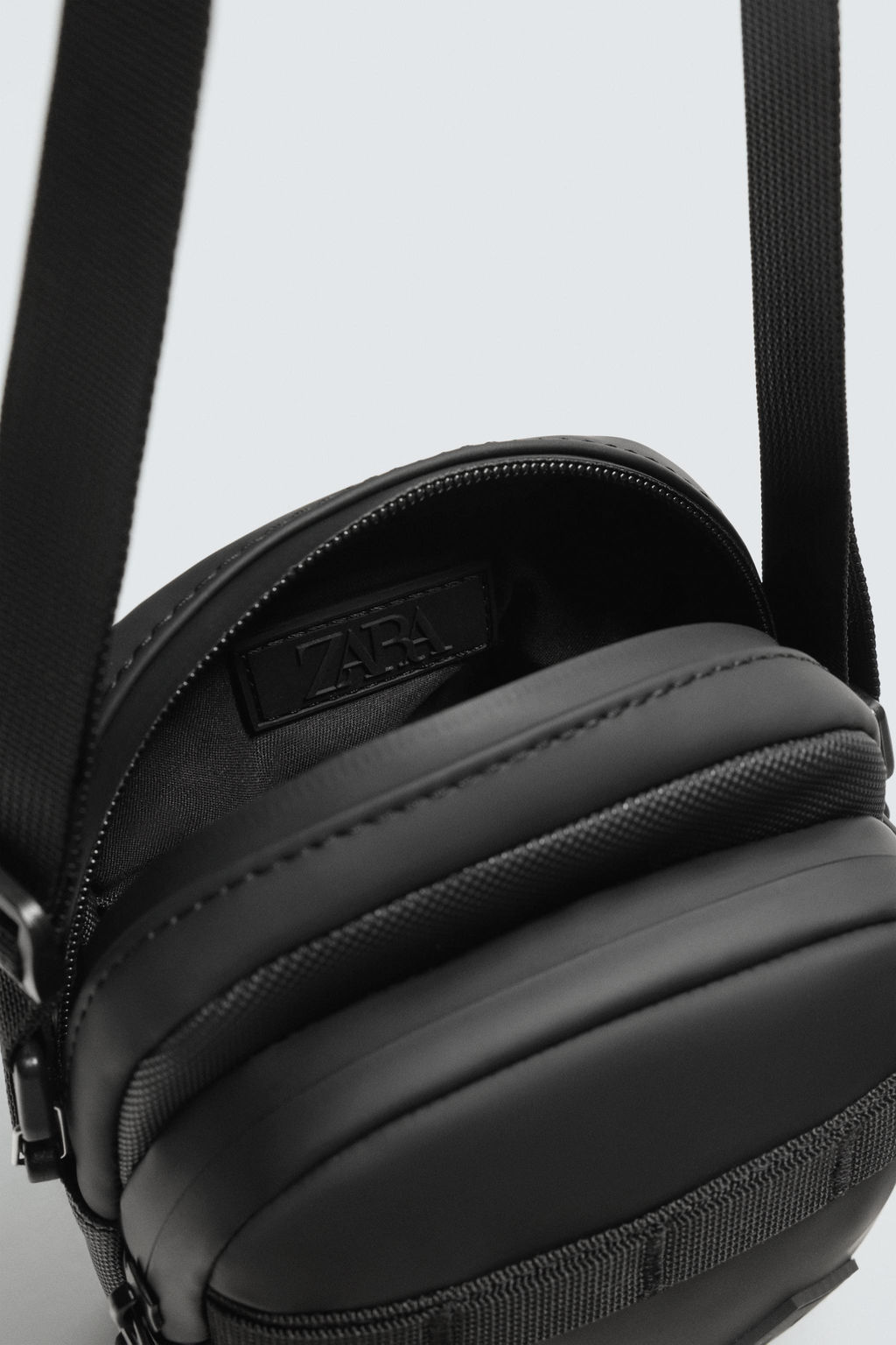RUBBERISED CROSSBODY BAG - Zara фото 12