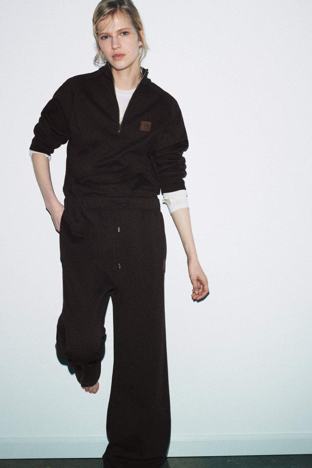 SWEATSHIRT WITH PATCH AND ZIP - Zara фото 12