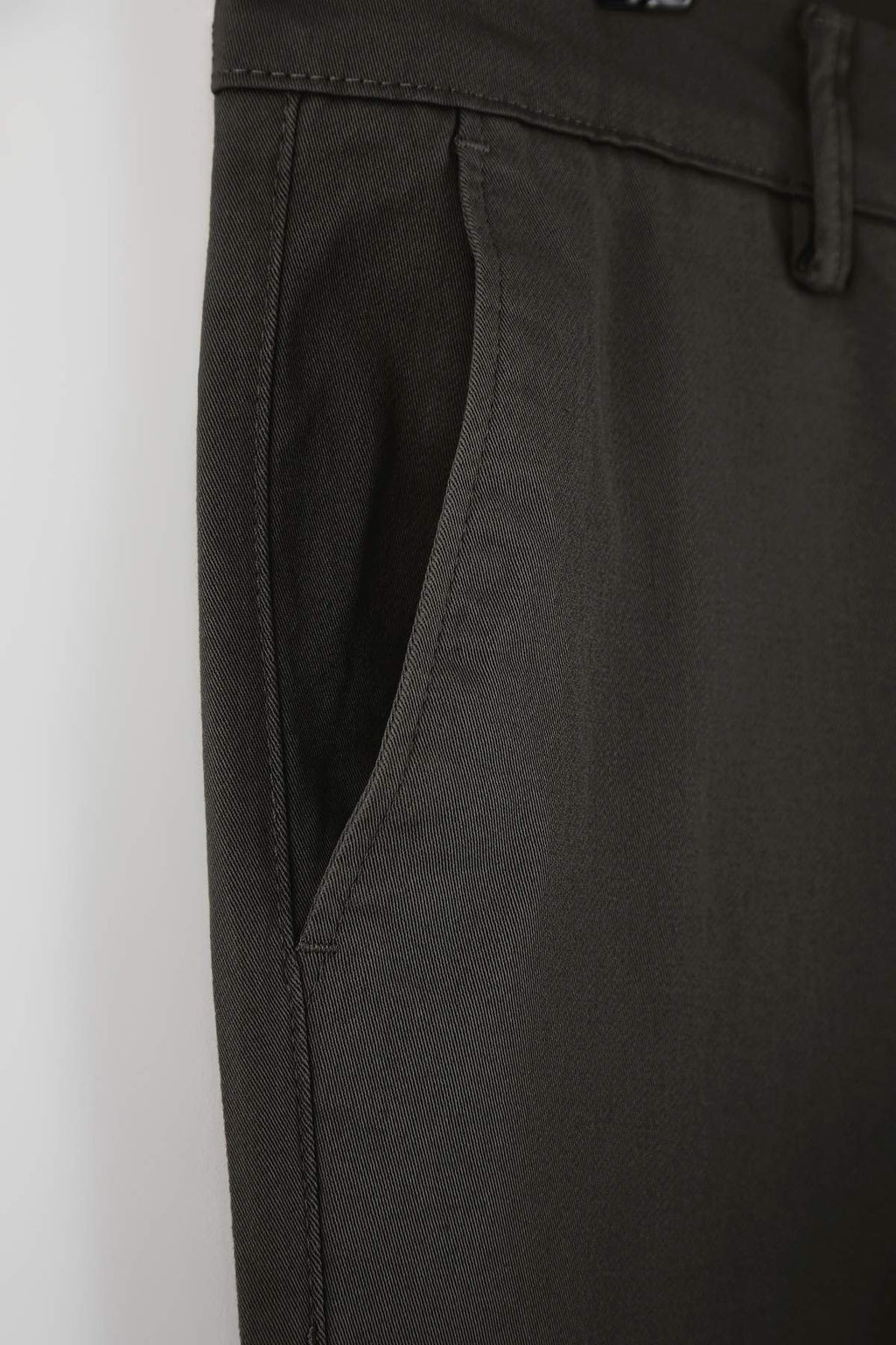 Haki Erkek Gabardin Dokulu Kumas Pantolon TMNAW26PL00026