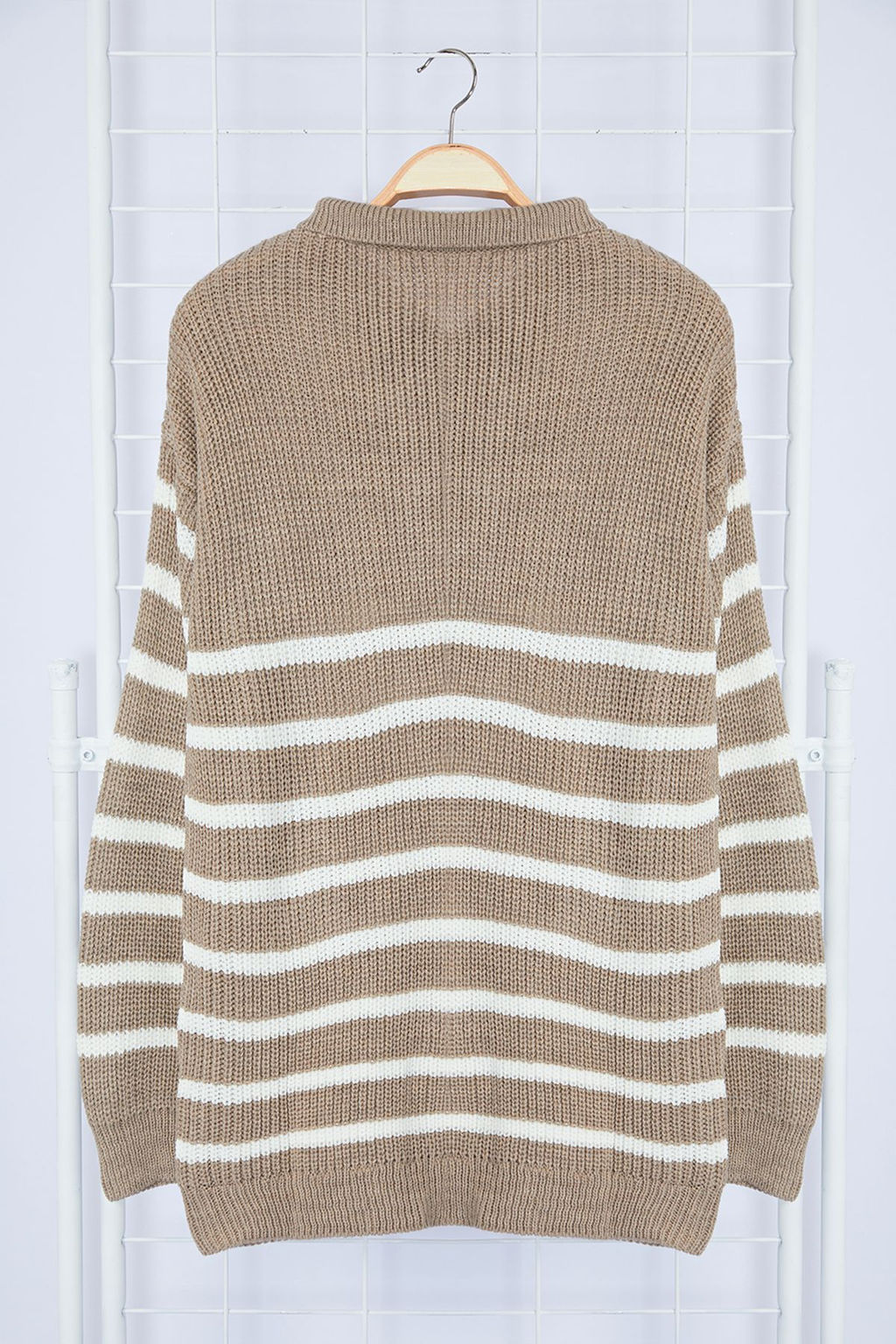 TRENDYOL MAN Vizon Casual Oversize Polo Yaka Cizgili Triko Kazak TMNAW24KZ00018 - Trendyolmilla фото 25