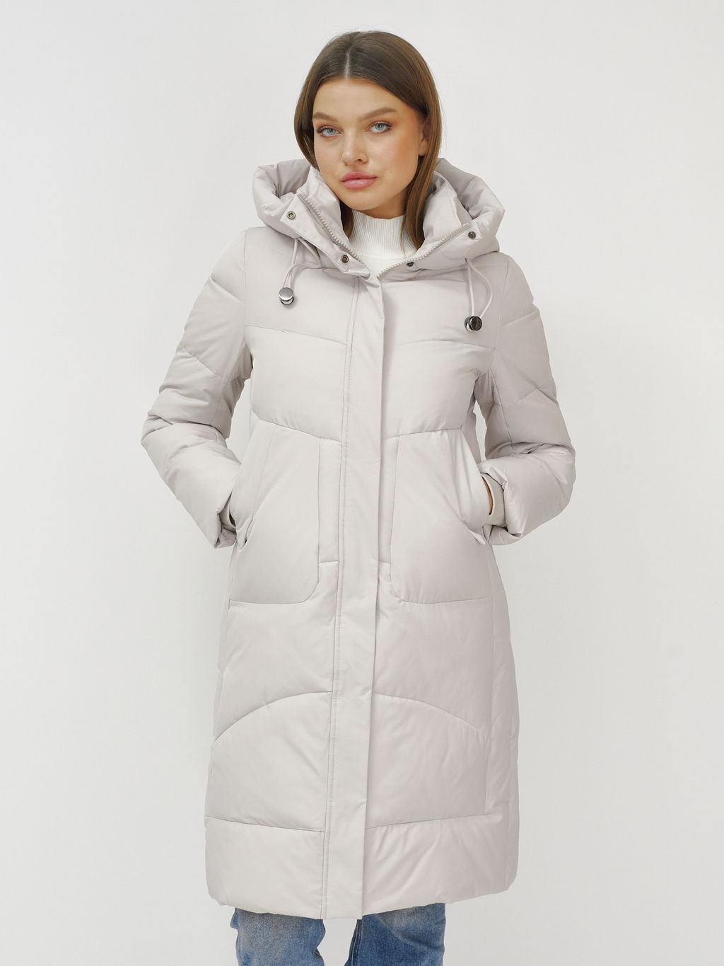 Куртка зимняя с капюшоном удлиненная стеганная бежевого цвета 9650B