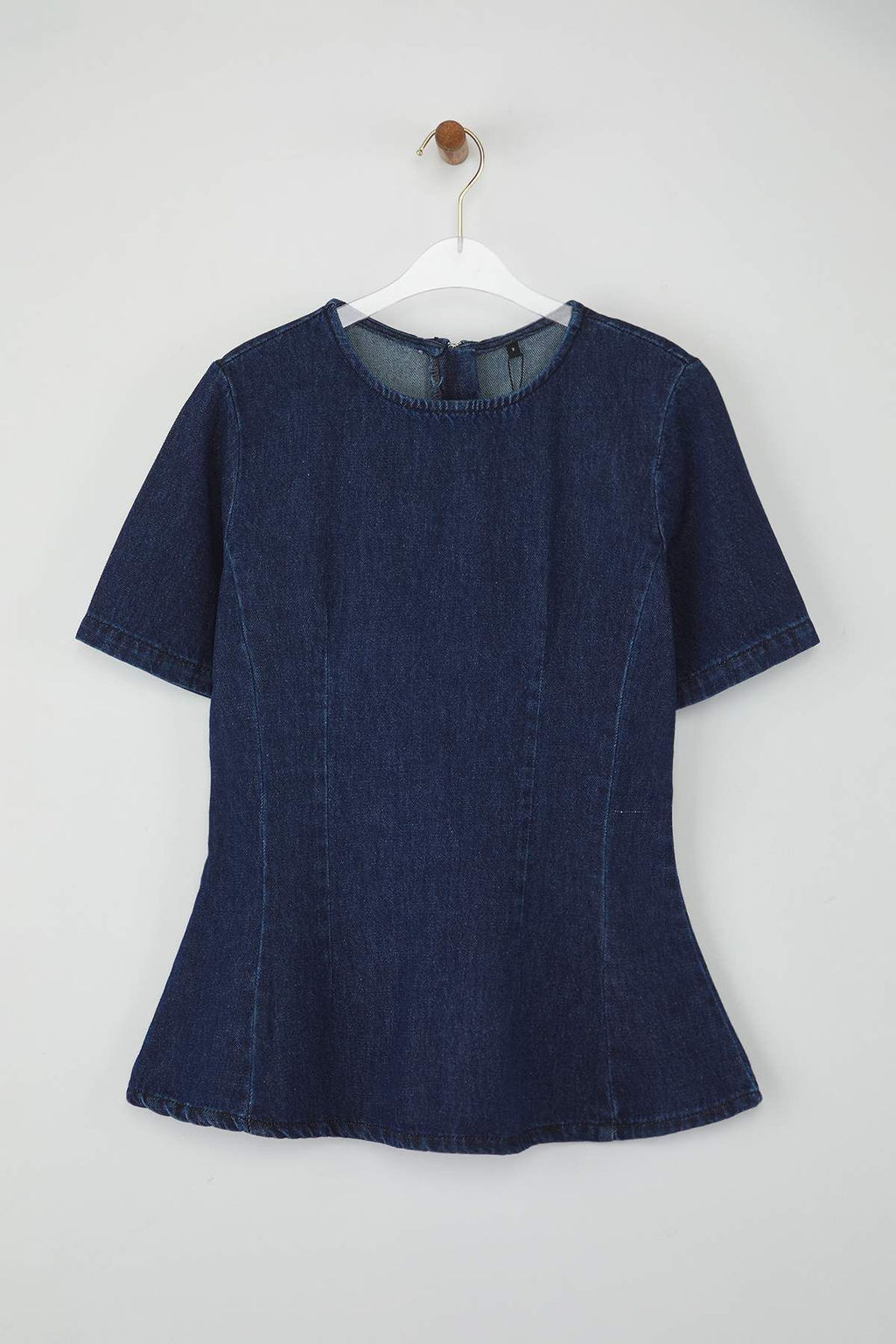 Ozel Koleksiyon Koyu Mavi K?sa Kollu Volanl? Denim Bluz TWOAW26BZ00050