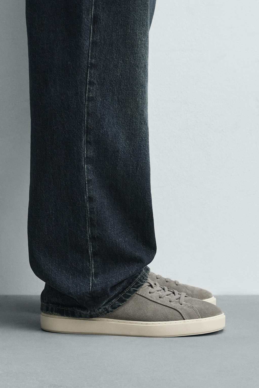ZAPATILLA DETALLE TAL?N PIEL / Gris - Zara фото 5