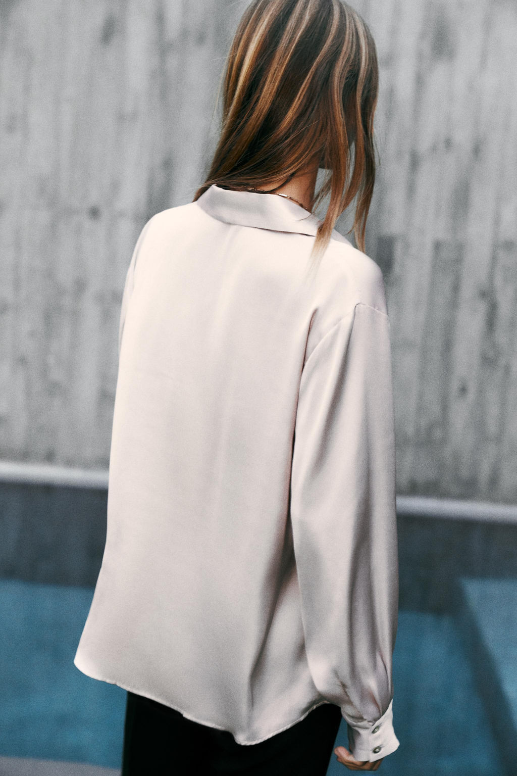 ASYMMETRIC HEM SATIN SHIRT - Zara фото 11