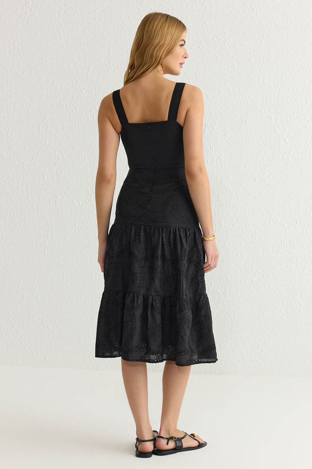 Siyah Belden Ac?lan Midi Brode Astarl? Dokuma Elbise TWOSS23EL00156