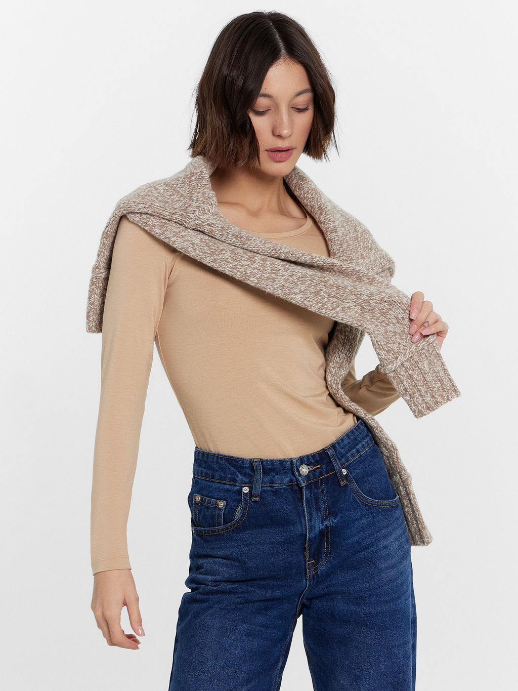 Джемпер термо женский в бежевом цвете нюд 602332 - Mark formelle фото 9