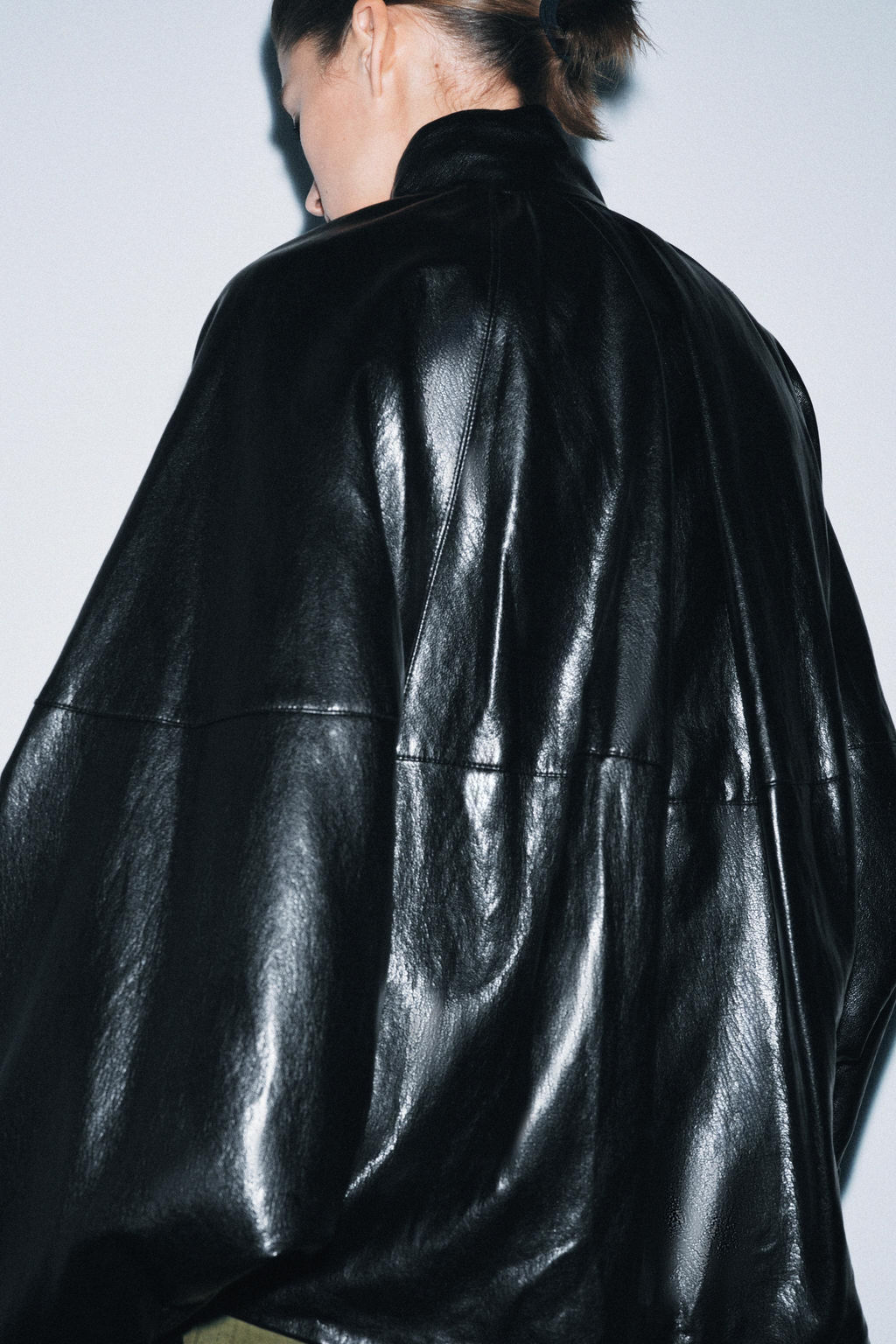 CHAQUETA BOMBER EFECTO PIEL ZW COLLECTION / Negro