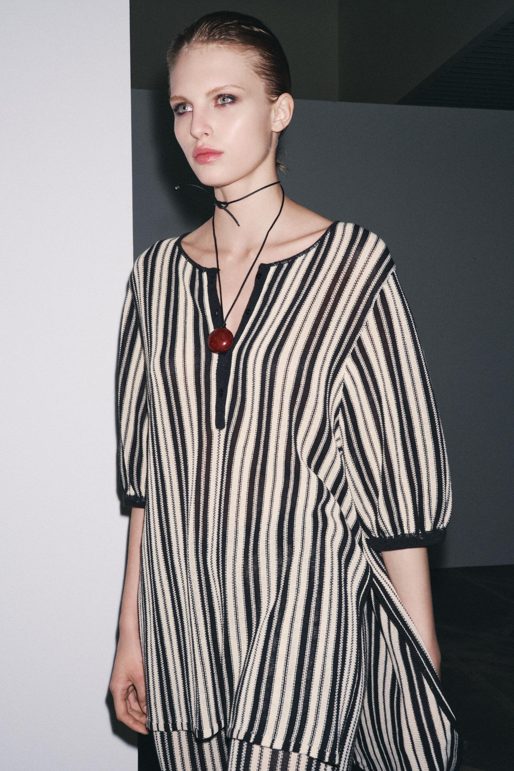 STRIPED KNIT TOP WITH LINEN - Zara фото 9