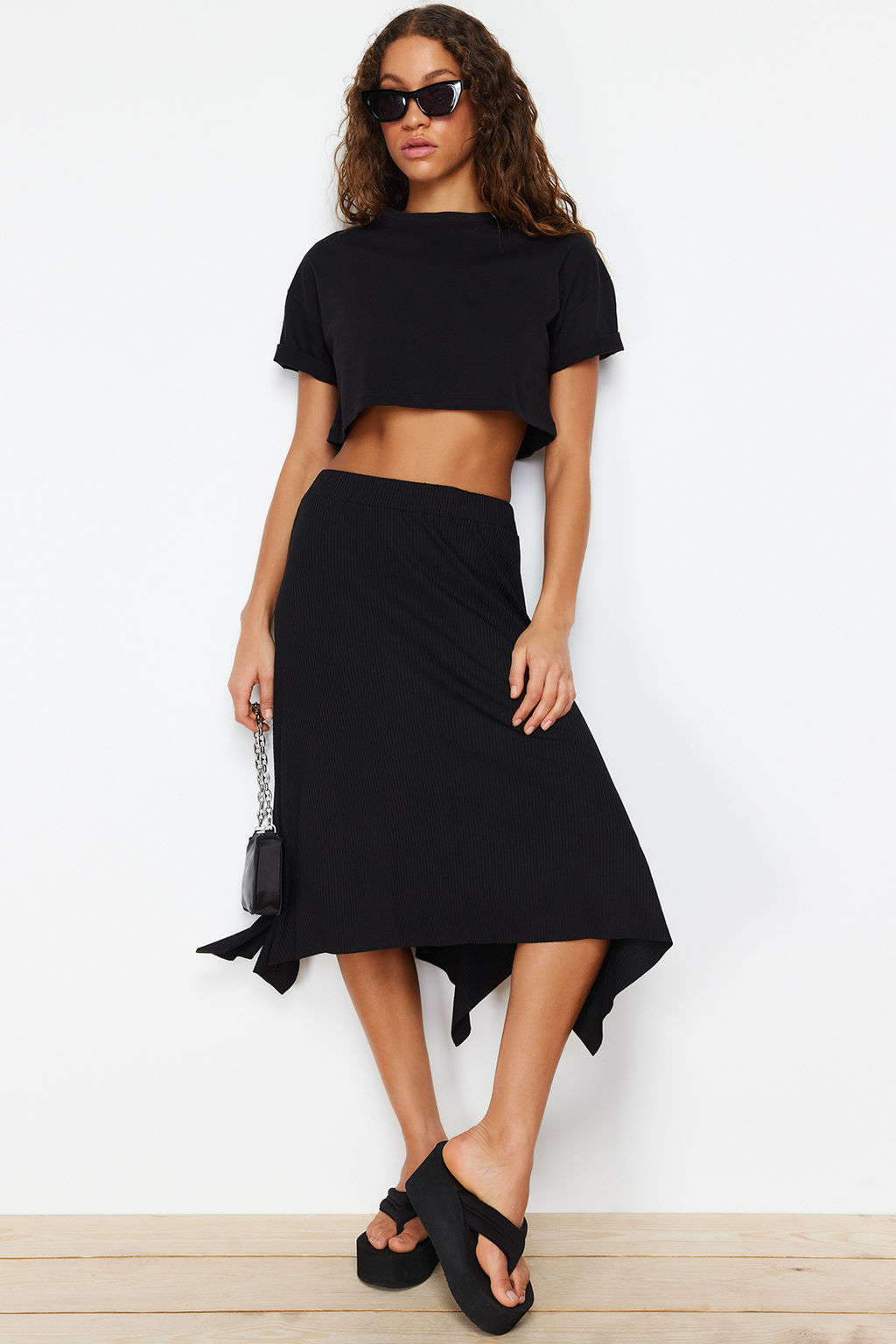 Siyah Volanl? Asimetrik Yuksek Bel Midi Esnek Orme Etek TWOAW20ET0440