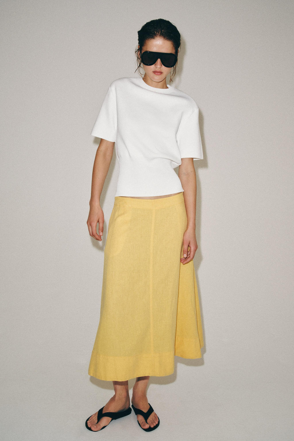 FALDA MIDI CON LINO ZW COLLECTION / Amarillo claro - Zara фото 2