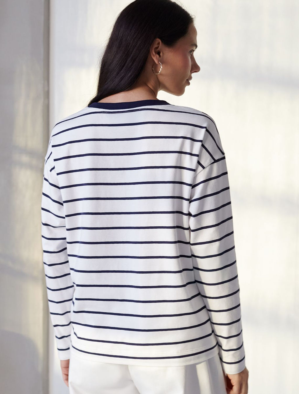 Лонгслив в полоску с принтом из премиального хлопка с эластаном - Vilatte фото 3