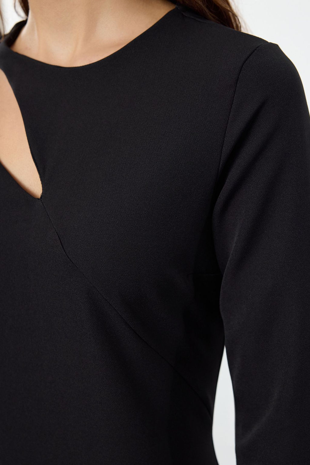 Siyah Vucudu Saran Pencere Detayl? Mini Dokuma Elbise TWOAW25EL00164 - Trendyolmilla фото 4