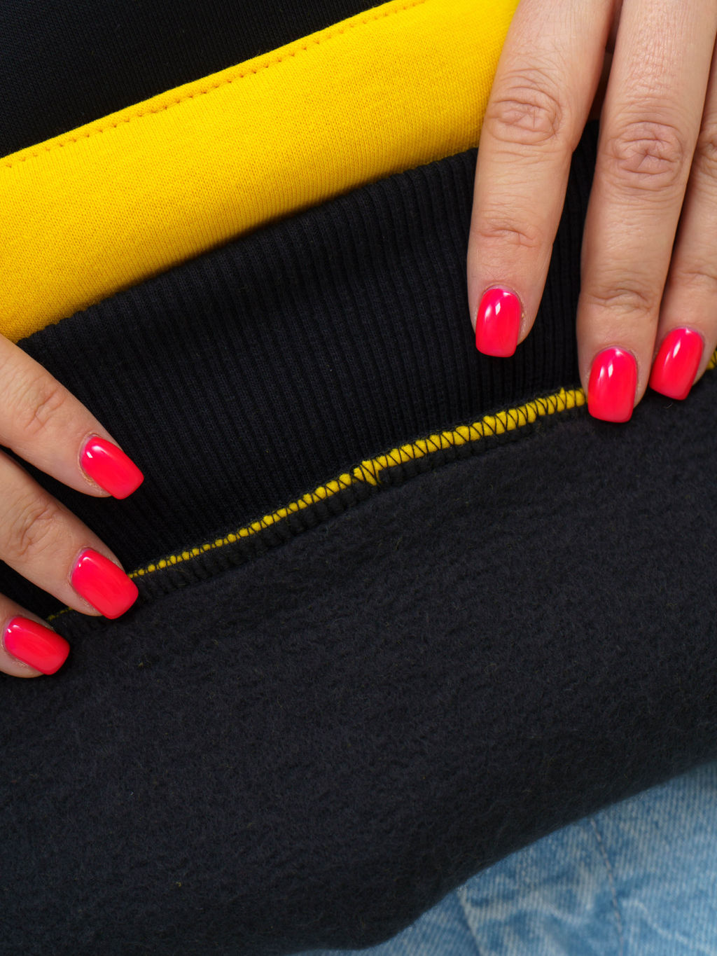 879 Толстовка "черный/желтый"