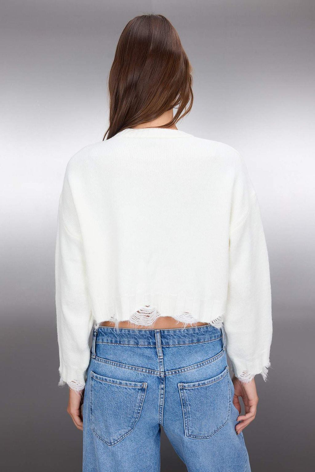 Ekru Crop Genis Kal?p Yumusak Dokulu Ak?tma Detayl? Triko Kazak TWOAW24KZ00319