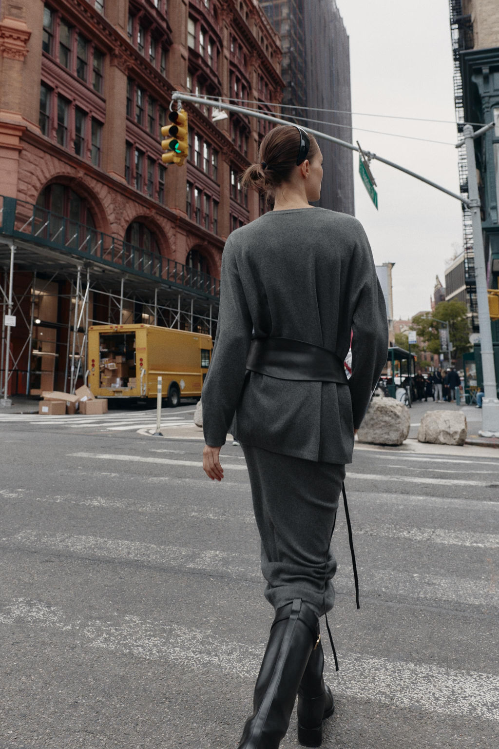SOFT-TOUCH PLAIN KNIT MIDI SKIRT - Zara фото 5