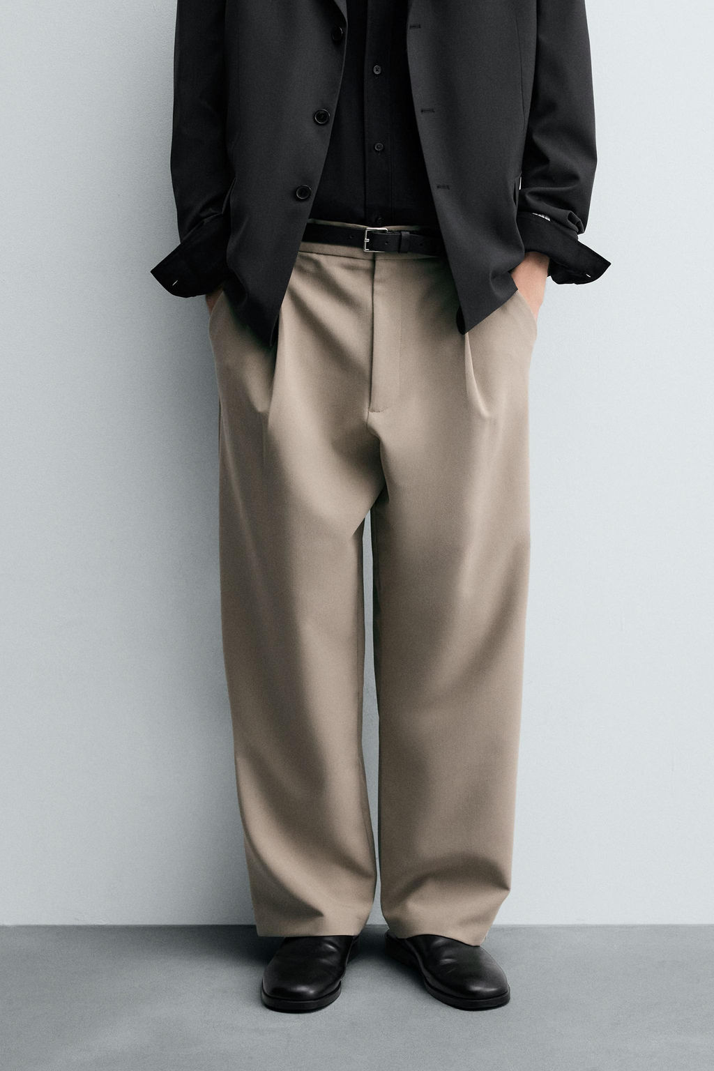 PANTAL?N RELAXED FIT PLIEGUES / Tostado claro - Zara фото 11