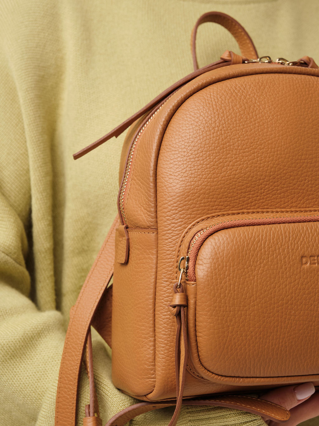 Рюкзак Deboro 31071 коричневый лист