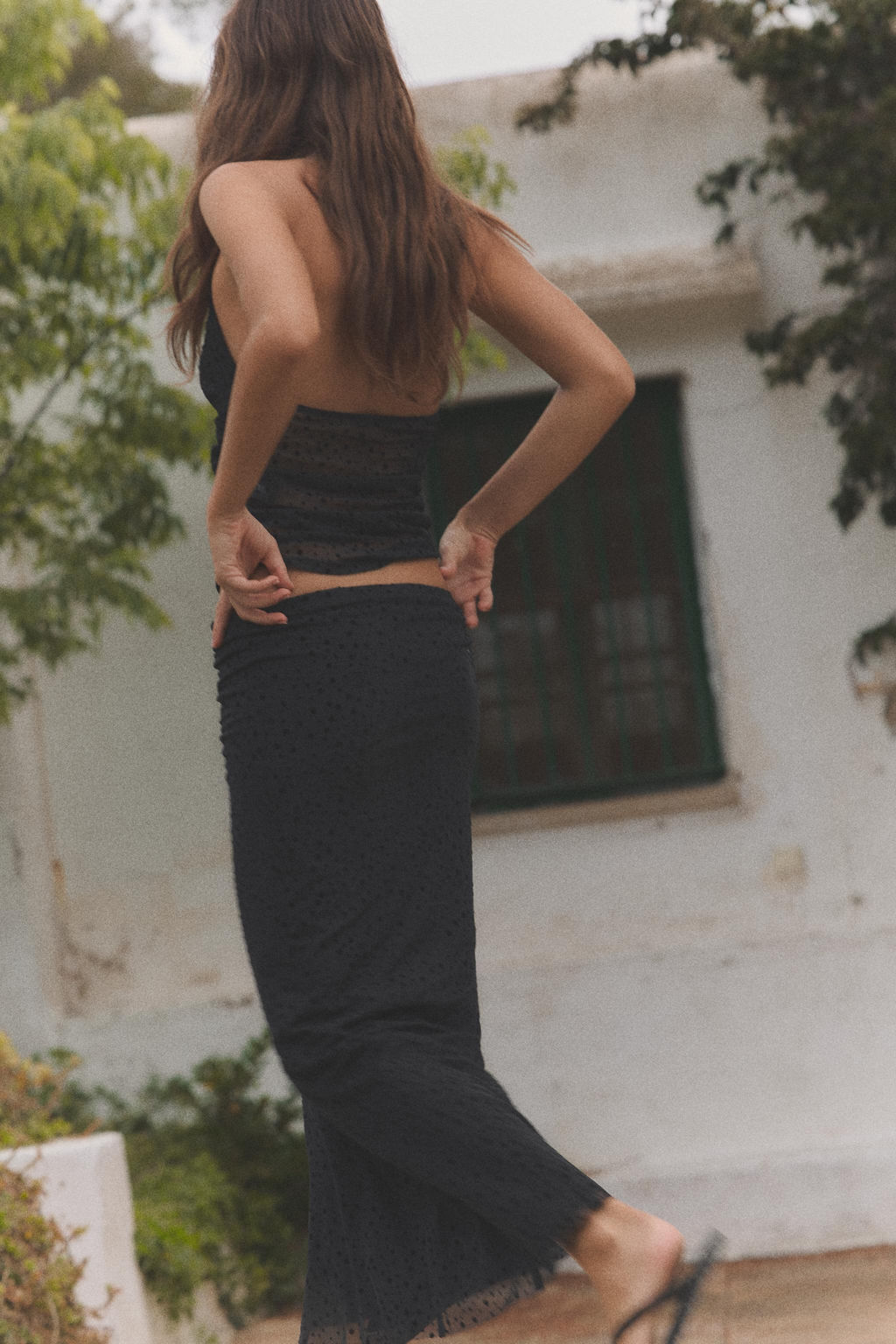 TOP HALTER PLUMETI / Negro