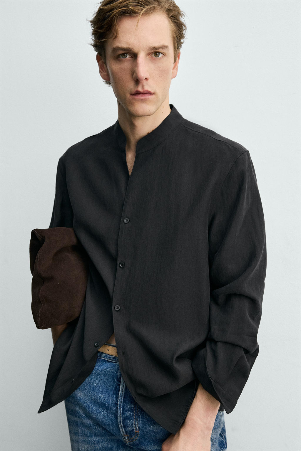 CAMISA FLUIDA CUELLO TIRA / Negro - Zara фото 5