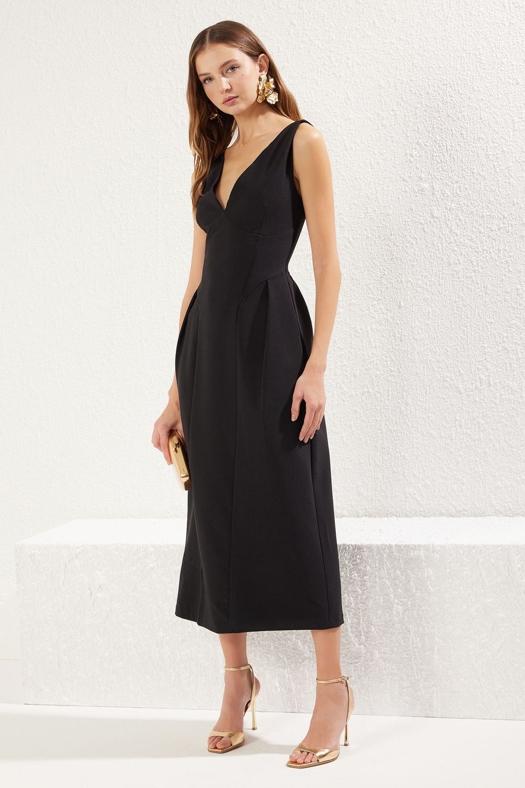 TRENDYOLMILLA Siyah A-Kesim V Yaka Dokuma S?k Elbise TPRSS25EL00071 фото 13