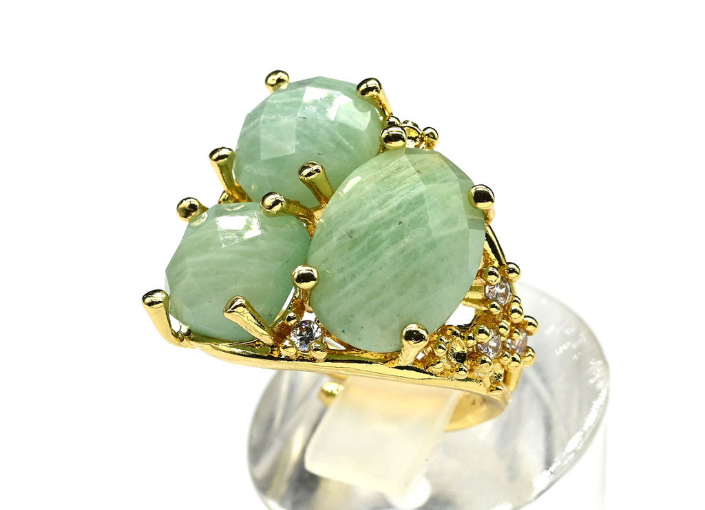 Кольцо из ювелирного сплава с амазонитом