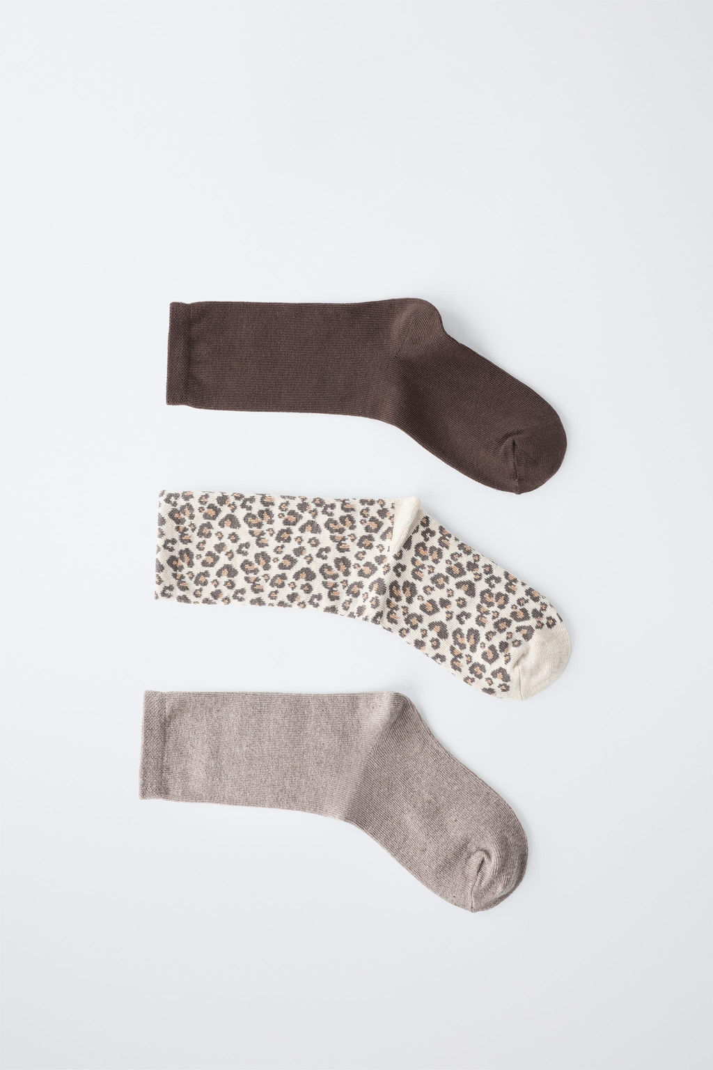 PACK TRES CALCETINES LARGOS ANIMAL PRINT / Beige claro - Zara фото 4