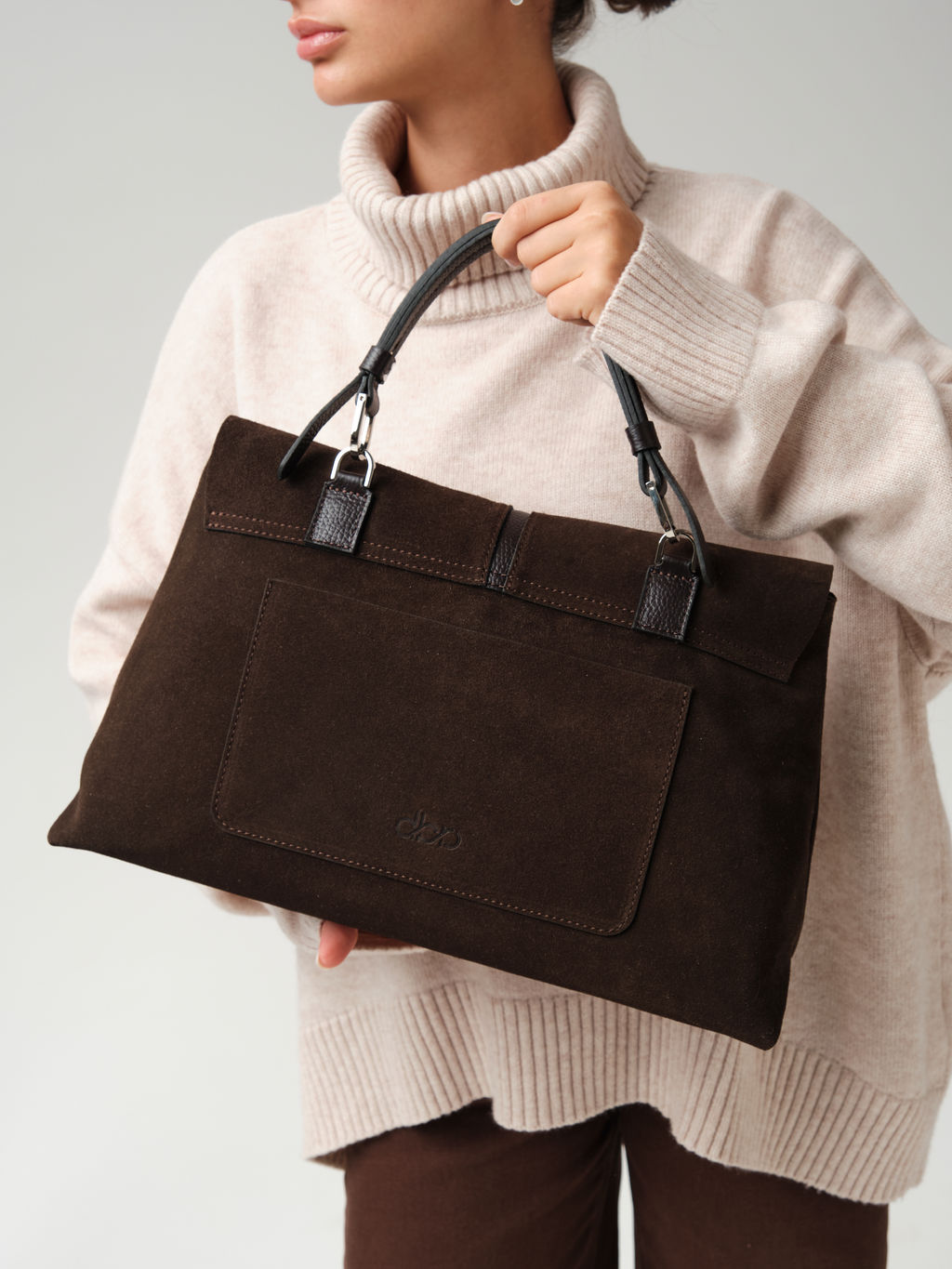 Замшевая сумка сэтчел Colette DBR 31349 черный каштан  фото 7