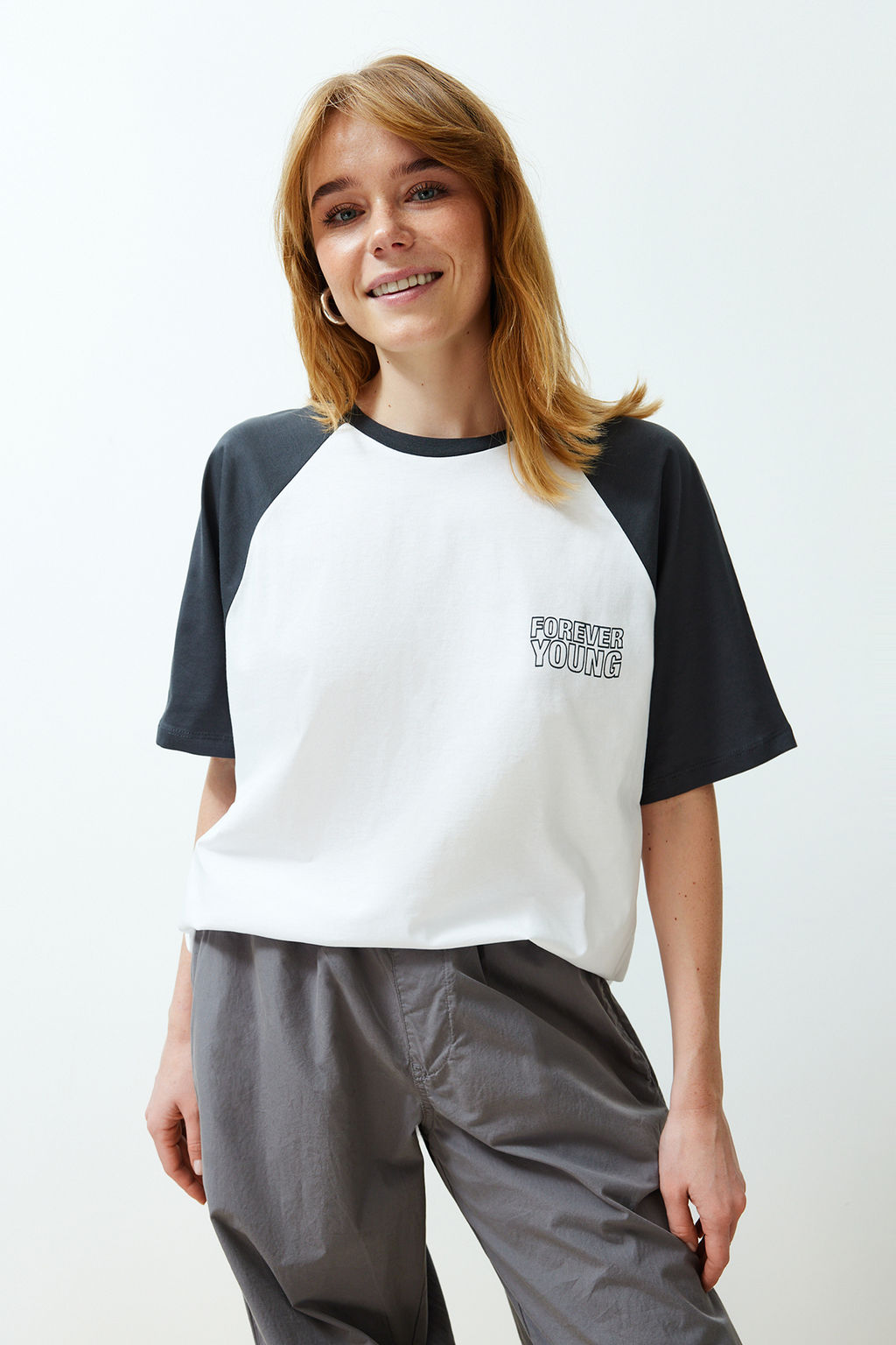 Beyaz %100 Kal?n Pamuklu Renk Bloklu Sloganl? Relaxed/Rahat Kesim Orme T-Shirt TWOSS24TS00134