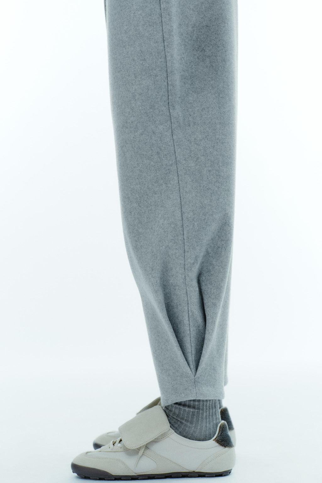 BALLOON SOFT PLEATED TROUSERS - Zara фото 2