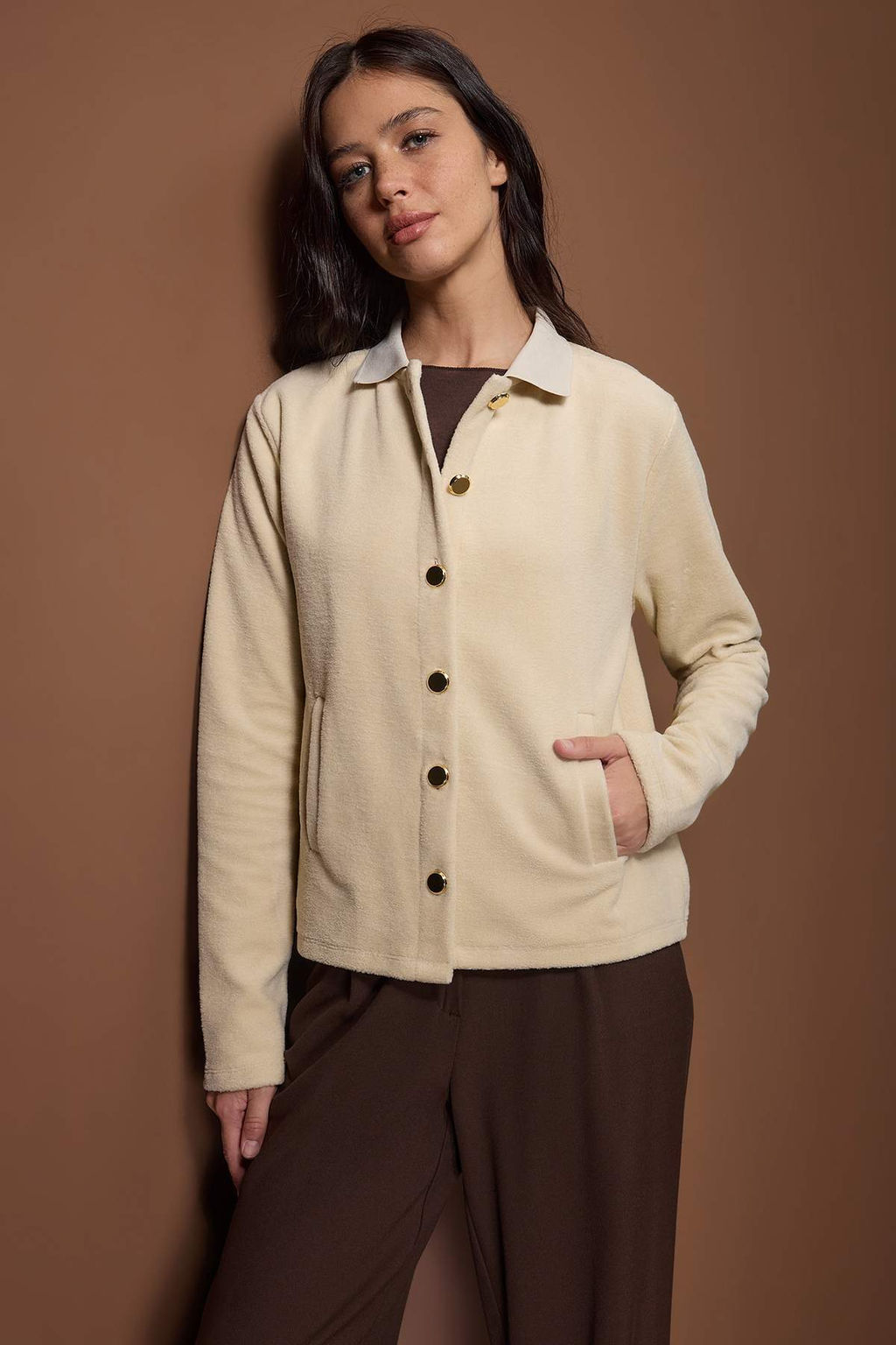 Ekru Triko Yaka Detayl? Cepli Kal?n Ici Polarl? Orme Sweatshirt TWOAW26SW00243 - Trendyolmilla фото 2