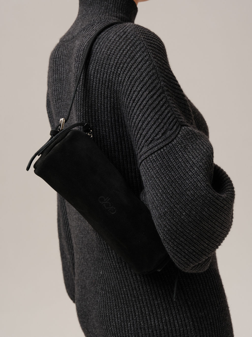 Замшевая сумка Tube DBR 31343 черный велюр фото 5