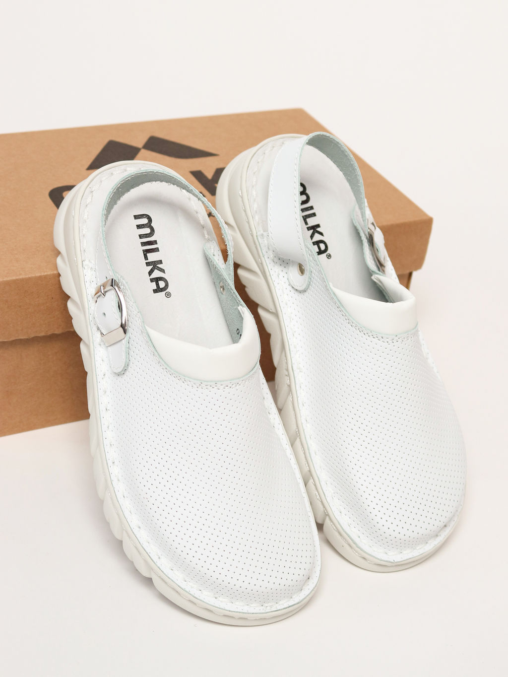 09 | Lika | Белые женские медицинские сабо натуральная кожа (перфорация) - Milka shoes&more фото 7