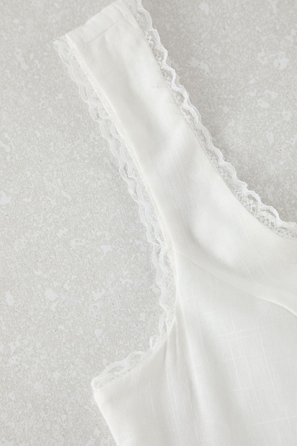 Beyaz Kare Yaka Ask?l? Crop Dokuma Bluz TWOSS25BZ00118