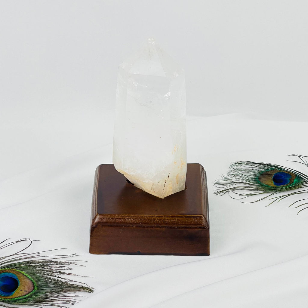 Кристалл из Горного Хрусталя на подставке