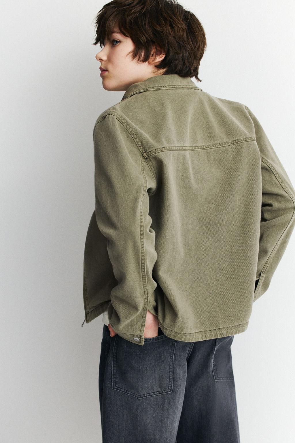 Chaqueta camisera de sarga con capucha - H&m фото 6