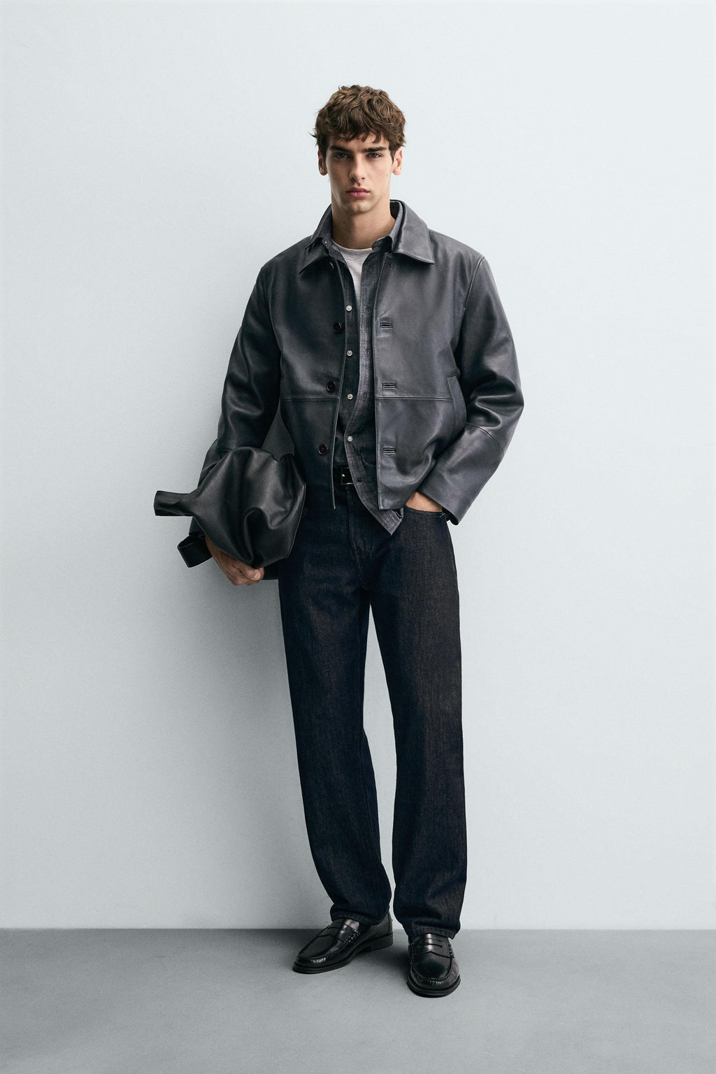 BOXY FIT LEATHER JACKET