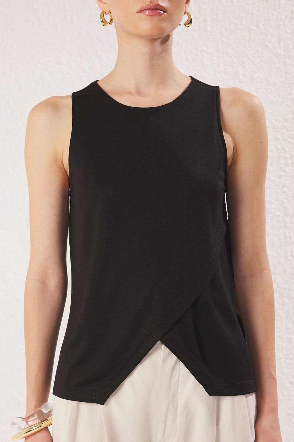 TRENDYOLMILLA Siyah S?f?r Kol Bisiklet Yaka Asimetrik Kruvaze Detayl? Orme Atlet TWOSS25AL00042 фото 3