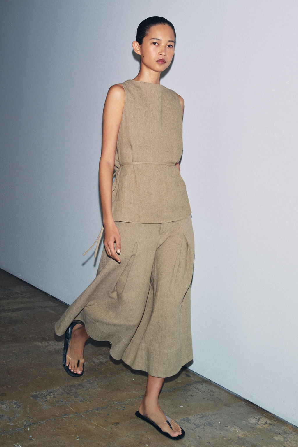 PANTAL?N ANCHO CON LINO ZW COLLECTION / Khaki - Zara фото 2
