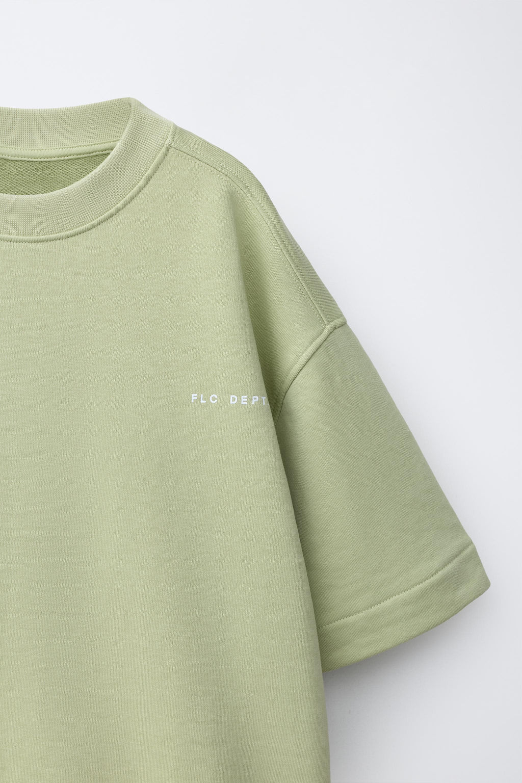 SUDADERA MANGA CORTA TEXTO RELIEVE / verde lavado - Zara фото 3