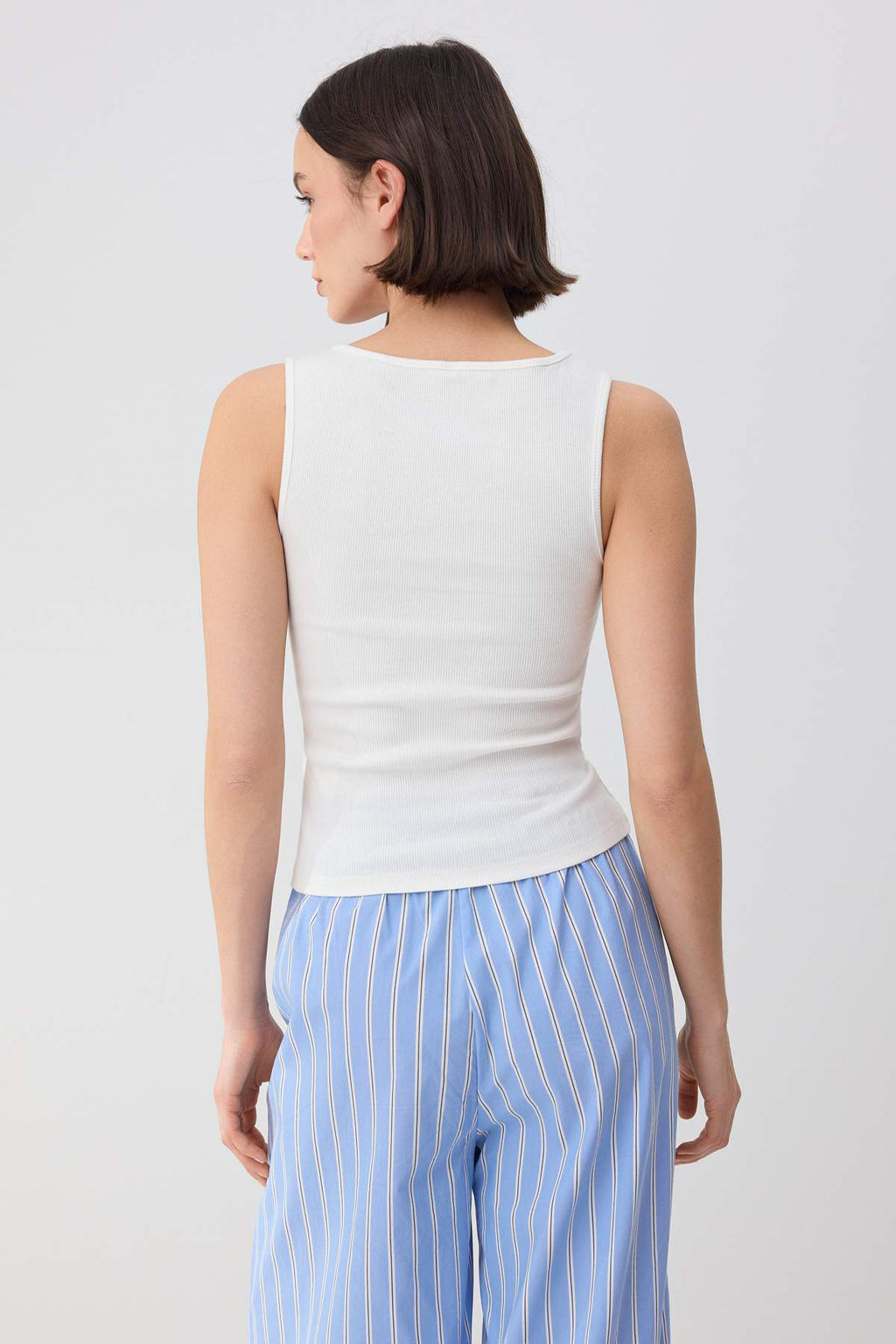 Wardrobe Essentials-Ekru Fitted/Vucuda Oturan Havuz Yaka C?tc?tl? Esnek Orme Bluz TWOSS26BZ00073