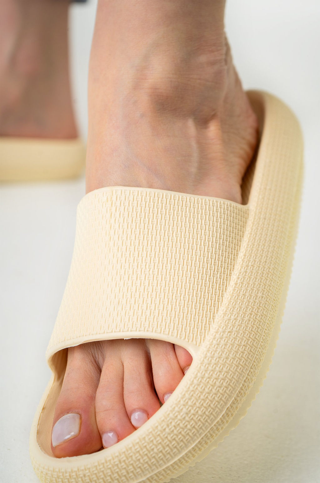 Женские шлепанцы Happy Fox  фото 5