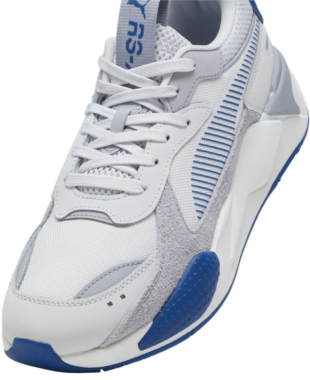 Кроссовки взрослые