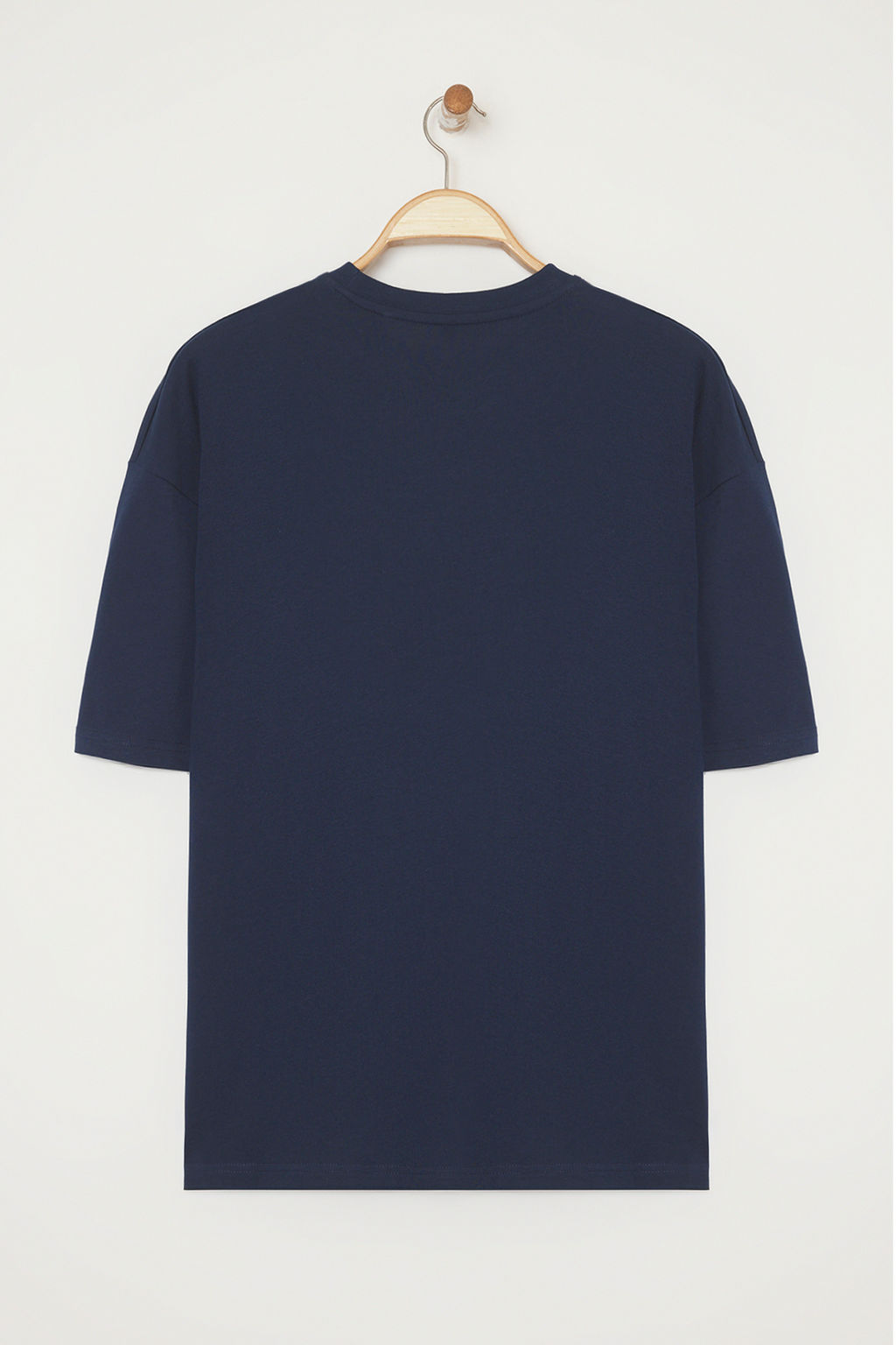 Lacivert Oversize/Genis Kesim Penguen Nak?sl? %100 Pamuklu T-Shirt TMNSS23TS00243