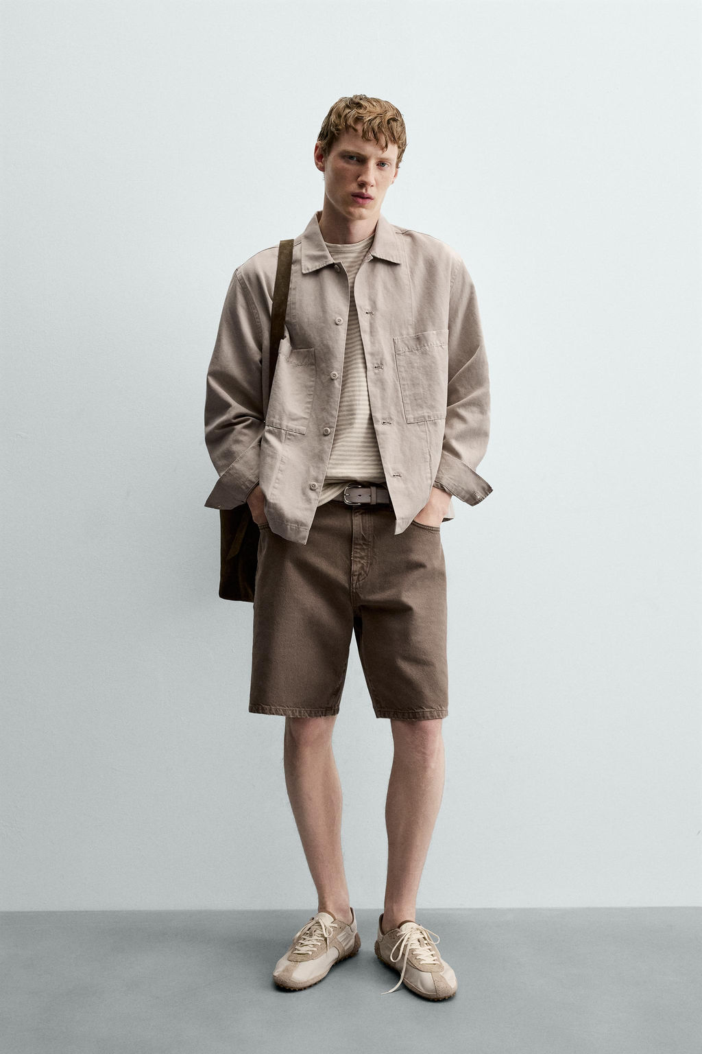 SOBRECAMISA REGULAR FIT / Beige claro